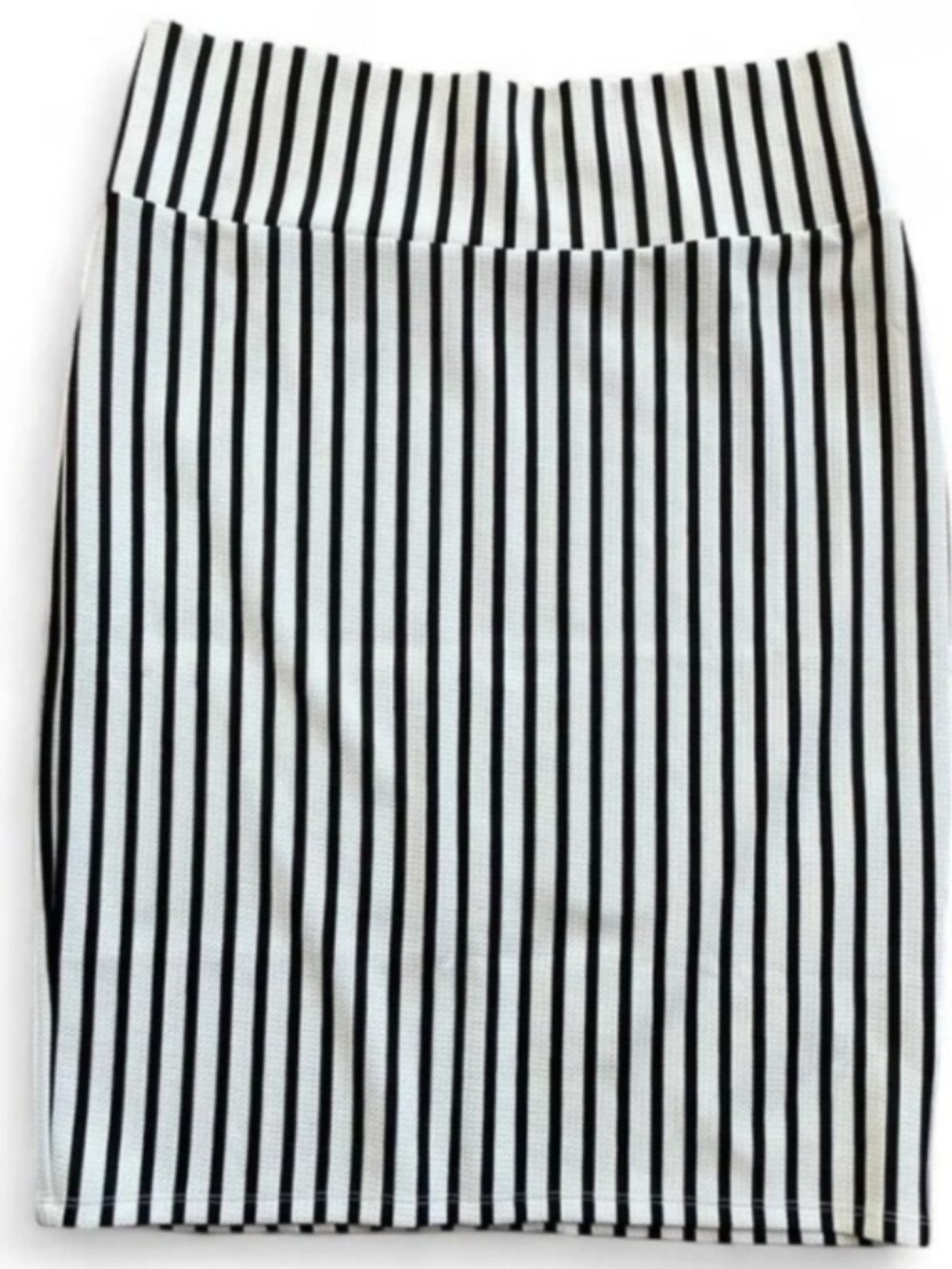 LuLaRoe Cassie Pencil Skirt – Black & White Striped – Medium